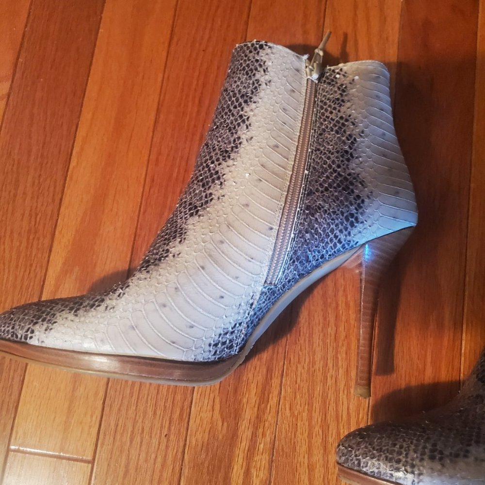 Stuart Weitzman Boots